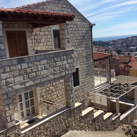 Gostinjska kuća And Marijo 3*