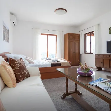 Apartment&rooms Marijo