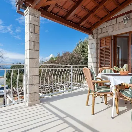 Pensión And Marijo 3*